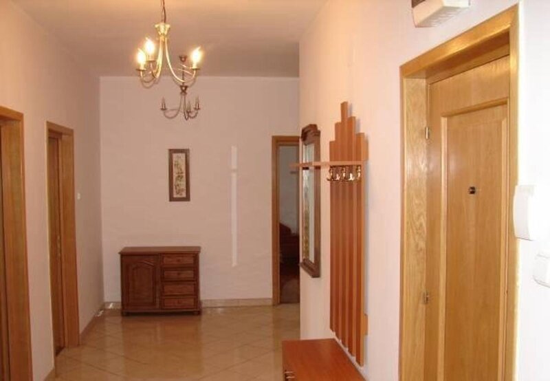 Polona apartament spatios, imobil mic nou