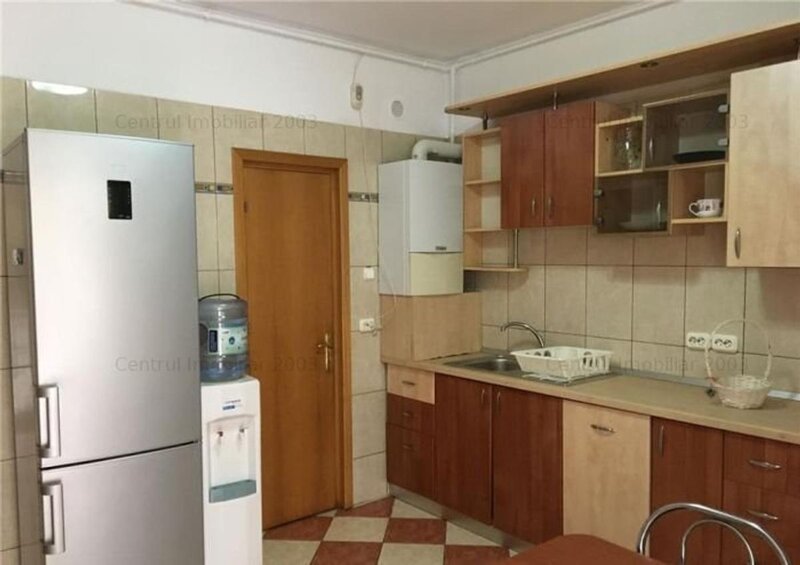 Polona apartament spatios, imobil mic nou